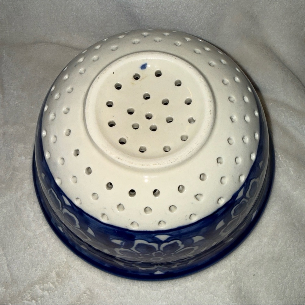 Beautiful Pottery Colander - Picture 4 of 7